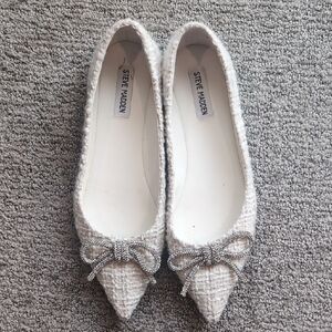 Steve Madden Textured Cream Flats with Bow